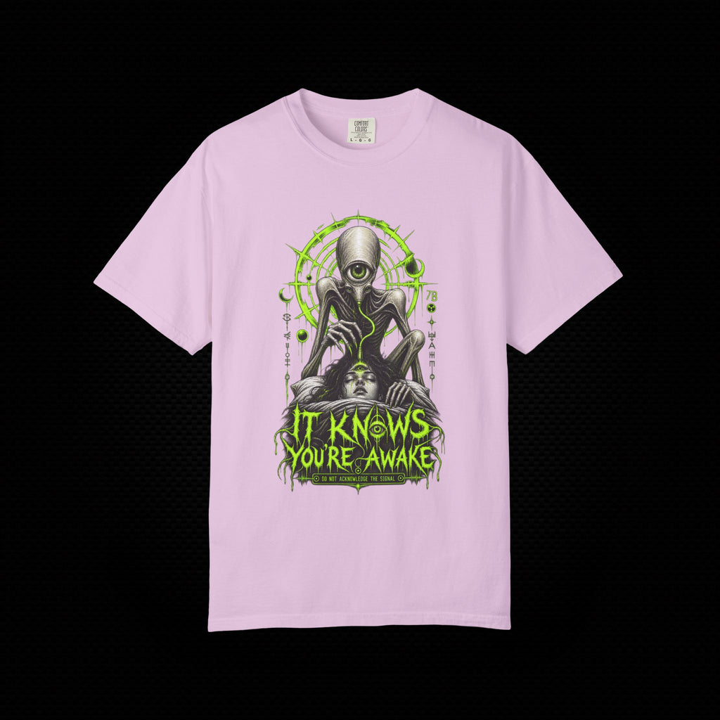 It Knows You’re Awake Alien T-Shirt